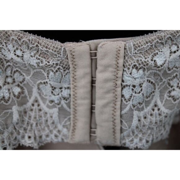 Torrid Bra Push Up Plunge Size 44DD - Picture 7 of 8